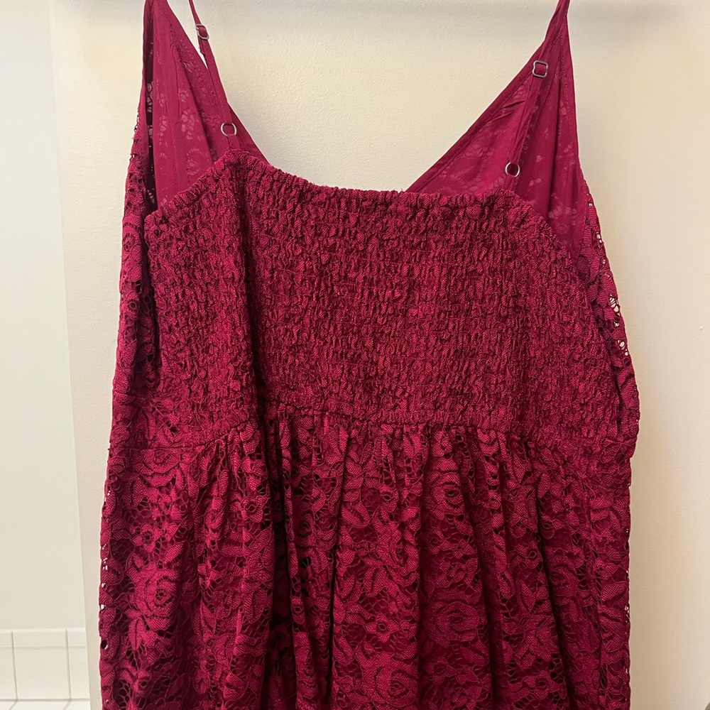 Abercrombie and Fitch Lace Tank Top - Picture 2 of 2
